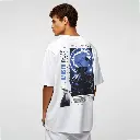 22-year-genz-boy-full-body-waer-white-oversized-t- (4).webp